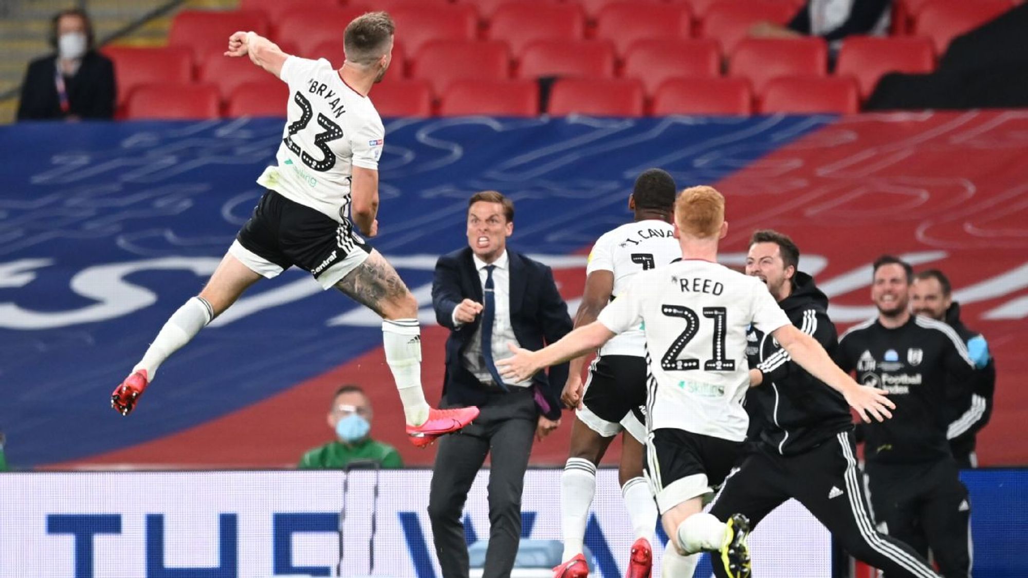 C罗中国香港生活馆：票价最低20美元；VIP预开票有概率获签名.