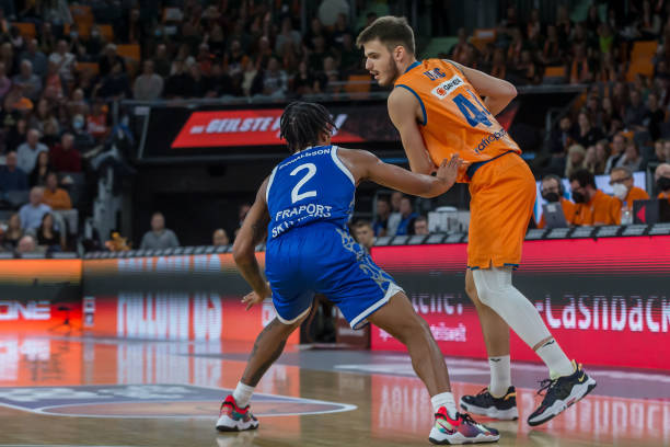 更是备受瞩 更是备受瞩